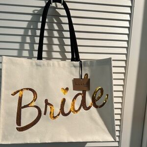 NWT Nicole Miller Bride Large Fabric Tote. 
Size: W17”x H12”x W12”